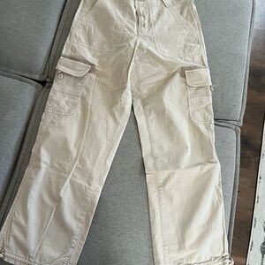 American Eagle Cargo Pants in Light Beige -